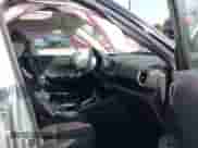 2021 Hyundai Venue SEL z VIN KMHRC8A32MU105588, wystawiony jako IAAI lot #43310425 z przebiegiem 41 030 mil mil oraz . Historia ofert i sprzedaży dostępna na DreamBid. Obrazek 5.