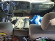 ✅ 2004 GMC Sierra 2500 SLE • VIN: 1GTGK23U34F123894 • Lot: 57256625. Wystawiony na Copart z przebiegiem 277 004 mil. Bezpłatny archiwum sprzedaży aukcyjnych z USA i szczegółowy raport historii pojazdu na DreamBid. Zdjęcie 8.