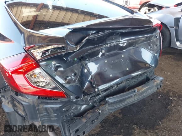 ✅ 2018 Honda Civic EX-L • VIN: JHMFC1F8XJX033602 • Лот: 42161015. Опубликован ранее на IAAI с пробегом 99 597 миль. Бесплатный доступ к архиву аукционных продаж из США и подробный отчёт об истории автомобиля на DreamBid. Изображение 6.