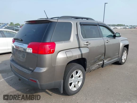 ✅ 2011 GMC Terrain SLE-2 • VIN: 2CTFLTECXB6455121 • Lot: 42390499. Wystawiony na IAAI z przebiegiem 144 176 mil. Bezpłatny archiwum sprzedaży aukcyjnych z USA i szczegółowy raport historii pojazdu na DreamBid. Zdjęcie 4.