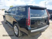 ✅ 2020 Cadillac Escalade Standard • VIN: 1GYS3AKJ2LR159141 • Lot: 43108887. Wystawiony na IAAI z przebiegiem 151 019 mil. Bezpłatny archiwum sprzedaży aukcyjnych z USA i szczegółowy raport historii pojazdu na DreamBid. Zdjęcie 3.