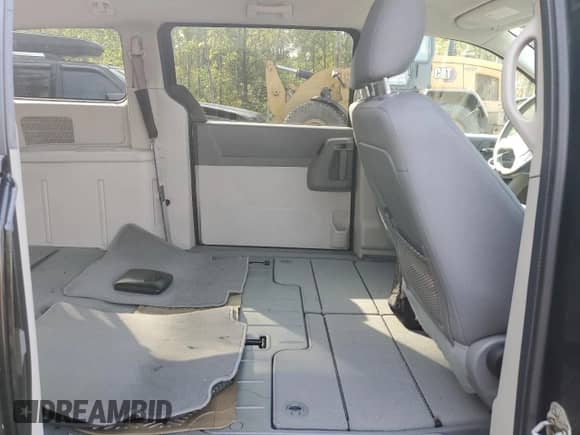 2009 Dodge Grand Caravan SE with VIN 2D8HN44E49R507991, listed as a Copart auction lot 81677245 with 182,384 mi miles and Salvage title. Bid and sale history available at DreamBid. Image 11.