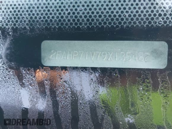 ✅ 2009 Ford Police Interceptor • VIN: 2FAHP71V79X135482 • Lot: 42119989. Listed on IAAI with Not provided. Free auction sales archive from the USA and detailed vehicle history report at DreamBid. Image 9.