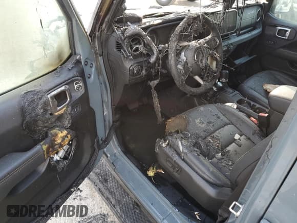 ✅ 2024 Jeep Wrangler Sahara • VIN: 1C4PJXEG1RW267927 • Лот: 75249564. Опубликован ранее на Copart с пробегом Не указан. Бесплатный доступ к архиву аукционных продаж из США и подробный отчёт об истории автомобиля на DreamBid. Изображение 8.