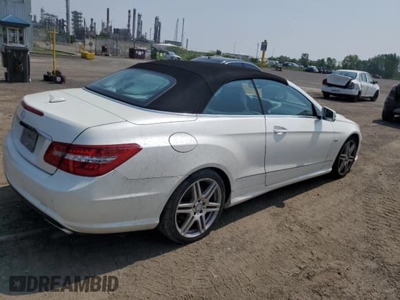 ✅ 2012 Mercedes-Benz E 550 • VIN: WDDKK7DF1CF151401 • Лот: 65022465. Опубликован ранее на Copart с пробегом 67 508 миль. Бесплатный доступ к архиву аукционных продаж из США и подробный отчёт об истории автомобиля на DreamBid. Изображение 3.