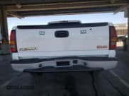 ✅ 2006 GMC Sierra 1500 Work Truck • VIN: 3GTEC14VX6G164563 • Лот: 64124535. Опубликован ранее на Copart с пробегом 135 214 миль. Бесплатный доступ к архиву аукционных продаж из США и подробный отчёт об истории автомобиля на DreamBid. Изображение 6.