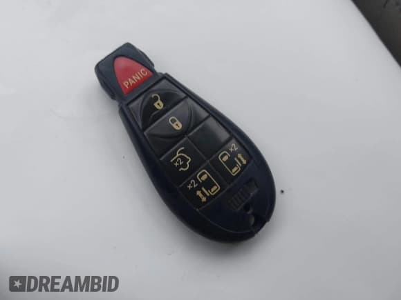 ✅ 2013 Chrysler Town & Country Touring • VIN: 2C4RC1BG8DR525821 • Lot: 43745753. Wystawiony na IAAI z przebiegiem 220 839 mil. Bezpłatny archiwum sprzedaży aukcyjnych z USA i szczegółowy raport historii pojazdu na DreamBid. Zdjęcie 11.