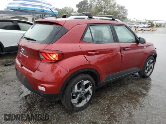 ✅ 2024 Hyundai Venue Limited • VIN: KMHRC8A34RU302950 • Lot: 44394045. Listed on Copart with 3,551 mi. Free auction sales archive from the USA and detailed vehicle history report at DreamBid. Image 3.