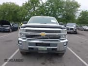 ✅ 2015 Chevrolet Silverado 2500HD LT • VIN: 1GC2KVEG6FZ100680 • Lot: 42928881. Wystawiony na IAAI z przebiegiem 286 834 mil. Bezpłatny archiwum sprzedaży aukcyjnych z USA i szczegółowy raport historii pojazdu na DreamBid. Zdjęcie 12.