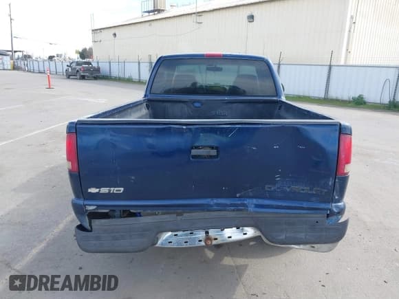 ✅ 2002 Chevrolet S-10 LS • VIN: 1GCCS19W428252973 • Лот: 41697838. Опубликован ранее на IAAI с пробегом 175 973 миль. Бесплатный доступ к архиву аукционных продаж из США и подробный отчёт об истории автомобиля на DreamBid. Изображение 16.