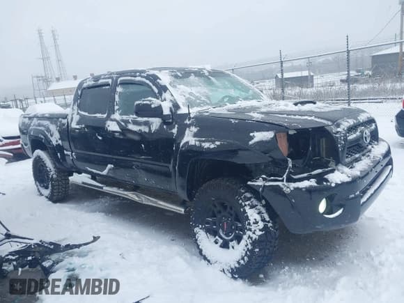 ✅ 2011 Toyota Tacoma • VIN: 3TMMU4FN8BM025440 • Lot: 41246630. Listed on IAAI with 137,341 mi. Free auction sales archive from the USA and detailed vehicle history report at DreamBid. Image 1.