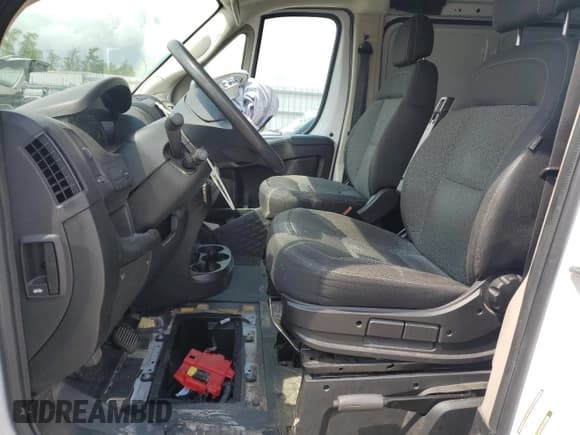 ✅ 2018 Ram ProMaster Cargo • VIN: 3C6TRVAG5JE154554 • Lot: 60250565. Wystawiony na Copart z przebiegiem 195 299 mil. Bezpłatny archiwum sprzedaży aukcyjnych z USA i szczegółowy raport historii pojazdu na DreamBid. Zdjęcie 7.