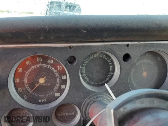 ✅ 1967 Chevrolet Suburban • VIN: CS157Z148544 • Lot: 46602295. Listed on Copart with 7,462 mi. Free auction sales archive from the USA and detailed vehicle history report at DreamBid. Image 9.