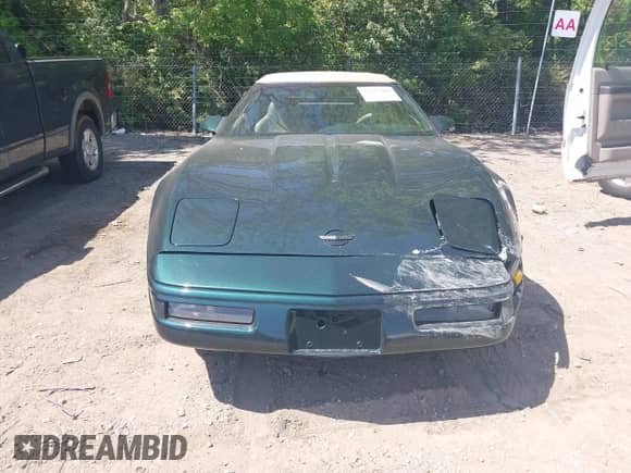 ✅ 1995 Chevrolet Corvette • VIN: 1G1YY32P4S5100608 • Lot: 42227492. Wystawiony na IAAI z przebiegiem 82 111 mil. Bezpłatny archiwum sprzedaży aukcyjnych z USA i szczegółowy raport historii pojazdu na DreamBid. Zdjęcie 12.