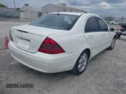 ✅ 2002 Mercedes-Benz C 230/260/280/320 • VIN: WDBRF64J12F288296 • Lot: 42883189. Wystawiony na IAAI z przebiegiem Nie podano. Bezpłatny archiwum sprzedaży aukcyjnych z USA i szczegółowy raport historii pojazdu na DreamBid. Zdjęcie 4.