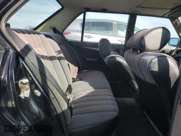 ✅ 1984 BMW 5 Series 528e • VIN: WBADK8304E9271245 • Lot: 42464485. Listed on Copart with 250,914 mi. Free auction sales archive from the USA and detailed vehicle history report at DreamBid. Image 10.