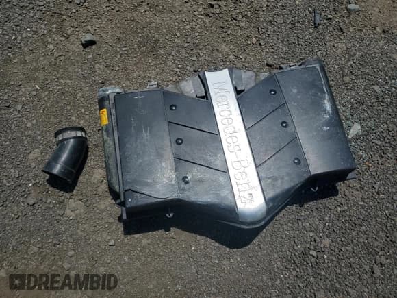 ✅ 2005 Mercedes-Benz E 320 • VIN: WDBUF82J65X171109 • Лот: 59265705. Опубликован ранее на Copart с пробегом 200 434 миль. Бесплатный доступ к архиву аукционных продаж из США и подробный отчёт об истории автомобиля на DreamBid. Изображение 12.