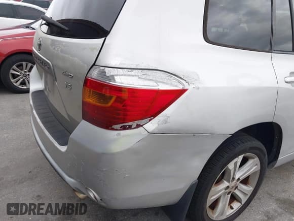 ✅ 2008 Toyota Highlander Sport • VIN: JTEES43A782057237 • Lot: 43888057. Listed on IAAI with 214,901 mi. Free auction sales archive from the USA and detailed vehicle history report at DreamBid. Image 6.