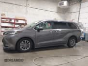 ✅ 2021 Toyota Sienna XLE • VIN: 5TDYSKFC2MS004130 • Lot: 43408630. Listed on IAAI with 135,512 mi. Free auction sales archive from the USA and detailed vehicle history report at DreamBid. Image 14.