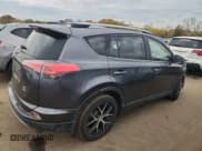 ✅ 2017 Toyota RAV4 SE • VIN: JTMJFREV2HJ156901 • Lot: 86880895. Wystawiony na Copart z przebiegiem 123 294 mil. Bezpłatny archiwum sprzedaży aukcyjnych z USA i szczegółowy raport historii pojazdu na DreamBid. Zdjęcie 3.