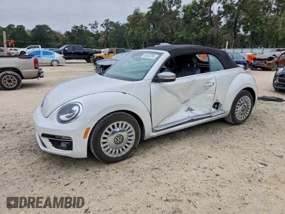 ✅ 2014 Volkswagen Beetle 2.0L TDI • VIN: 3VW5L7AT7EM818728 • Lot: 95842295. Listed on Copart with 151,324 mi. Free auction sales archive from the USA and detailed vehicle history report at DreamBid. Image 1.