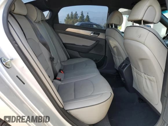 ✅ 2015 Hyundai Sonata Sport • VIN: 5NPE34AB2FH093779 • Лот: 81970015. Опубликован ранее на Copart с пробегом 157 711 миль. Бесплатный доступ к архиву аукционных продаж из США и подробный отчёт об истории автомобиля на DreamBid. Изображение 10.