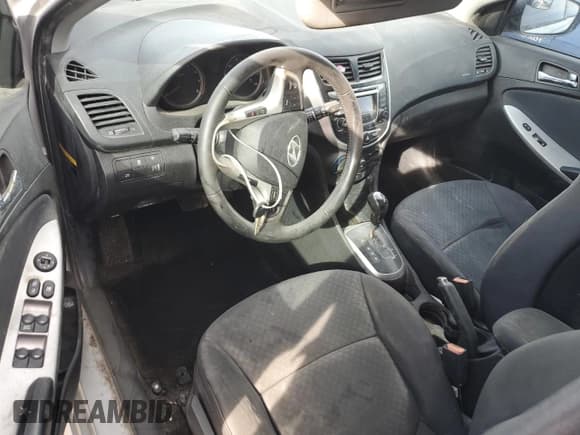 ✅ 2013 Hyundai Accent SE • VIN: KMHCU5AE8DU138582 • Лот: 75229344. Опубликован ранее на Copart с пробегом 78 923 миль. Бесплатный доступ к архиву аукционных продаж из США и подробный отчёт об истории автомобиля на DreamBid. Изображение 8.