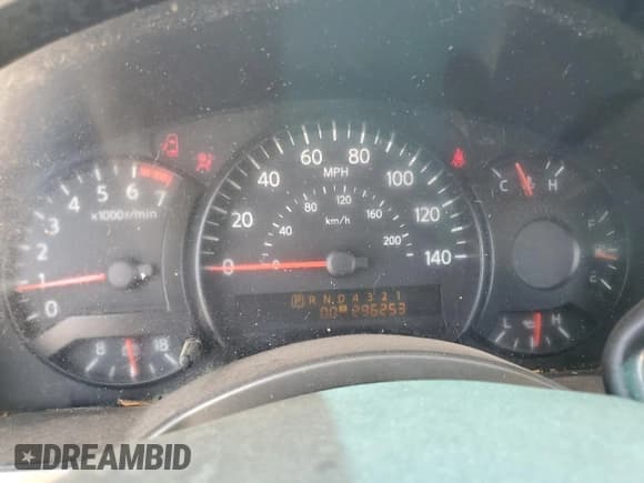 ✅ 2005 Nissan Titan XE • VIN: 1N6BA06AX5N574456 • Lot: 56887925. Wystawiony na Copart z przebiegiem 296 253 mil. Bezpłatny archiwum sprzedaży aukcyjnych z USA i szczegółowy raport historii pojazdu na DreamBid. Zdjęcie 9.