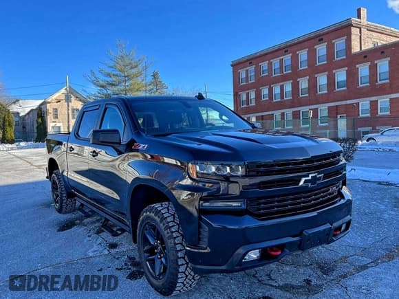 ✅ 2019 Chevrolet Silverado 1500 LT Trail Boss • VIN: 1GCPYFED4KZ408196 • Lot: 95799425. Wystawiony na Copart z przebiegiem 140 512 mil. Bezpłatny archiwum sprzedaży aukcyjnych z USA i szczegółowy raport historii pojazdu na DreamBid. Zdjęcie 1.