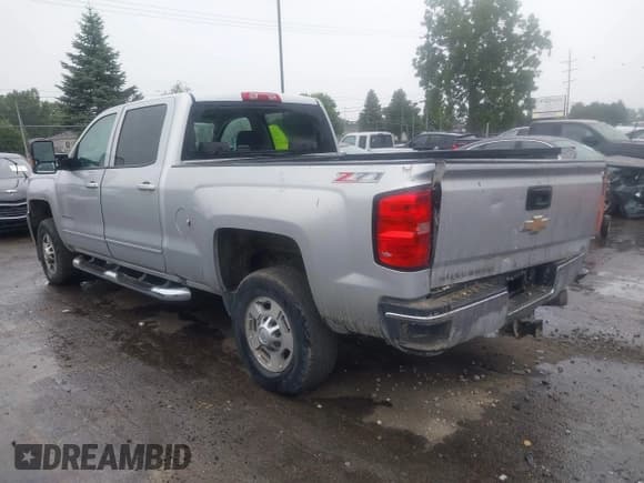 ✅ 2016 Chevrolet Silverado 2500HD LT • VIN: 1GC1KVE8XGF222868 • Lot: 43004596. Listed on IAAI with 93,976 mi. Free auction sales archive from the USA and detailed vehicle history report at DreamBid. Image 3.