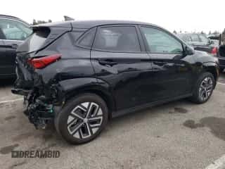 ✅ 2023 Hyundai Kona SEL • VIN: KM8K33AG2PU164796 • Лот: 54858733. Размещён на Copart с пробегом 2 642 миль миль. Получите бесплатный доступ к архиву аукционных продаж из США и посмотрите подробный отчёт об истории автомобиля на DreamBid. Изображение 3.