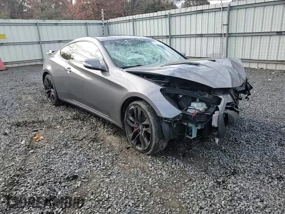 ✅ 2013 Hyundai Genesis Coupe Track • VIN: KMHHU6KJ1DU108735 • Lot: 90947115. Wystawiony na Copart z przebiegiem 75 164 mil. Bezpłatny archiwum sprzedaży aukcyjnych z USA i szczegółowy raport historii pojazdu na DreamBid. Zdjęcie 14.