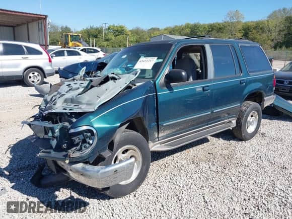 1997 Ford Explorer XL z VIN 1FMDU32EXVUA67202, wystawiony jako IAAI lot #43411217 z przebiegiem 152 951 mil mil oraz . Historia ofert i sprzedaży dostępna na DreamBid. Obrazek 18.