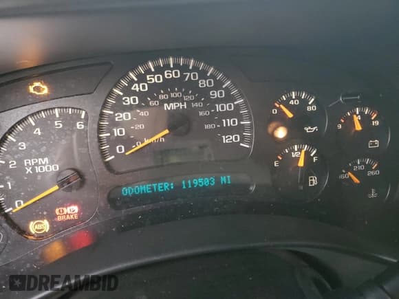 ✅ 2005 Chevrolet Silverado 1500 Z71 • VIN: 1GCEK14T65Z243521 • Лот: 84994214. Опубликован ранее на Copart с пробегом 119 503 миль. Бесплатный доступ к архиву аукционных продаж из США и подробный отчёт об истории автомобиля на DreamBid. Изображение 9.