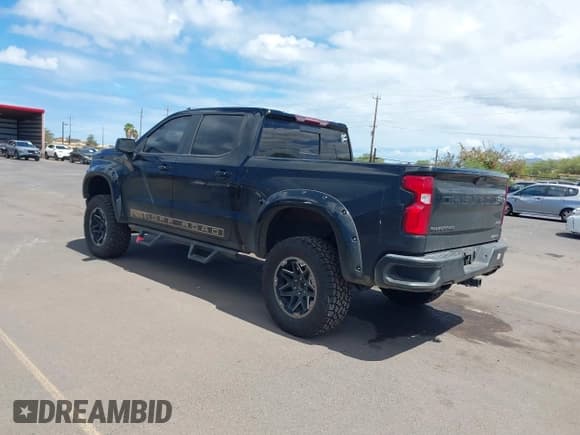 ✅ 2019 Chevrolet Silverado 1500 RST • VIN: 3GCUYEED5KG272481 • Lot: 42610410. Wystawiony na IAAI z przebiegiem 58 700 mil. Bezpłatny archiwum sprzedaży aukcyjnych z USA i szczegółowy raport historii pojazdu na DreamBid. Zdjęcie 3.