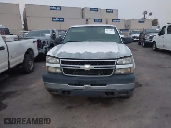 ✅ 2006 Chevrolet Silverado 2500HD LT1 • VIN: 1GCHK23286F114288 • Лот: 43728466. Опубликован ранее на IAAI с пробегом 317 055 миль. Бесплатный доступ к архиву аукционных продаж из США и подробный отчёт об истории автомобиля на DreamBid. Изображение 13.