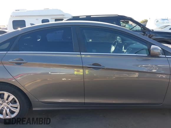 ✅ 2013 Hyundai Sonata GLS • VIN: 5NPEB4AC2DH532620 • Лот: 43442542. Опубликован ранее на IAAI с пробегом 201 724 миль. Бесплатный доступ к архиву аукционных продаж из США и подробный отчёт об истории автомобиля на DreamBid. Изображение 14.
