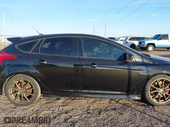 ✅ 2014 Ford Focus ST • VIN: 1FADP3L96EL406336 • Lot: 43677968. Wystawiony na IAAI z przebiegiem 148 791 mil. Bezpłatny archiwum sprzedaży aukcyjnych z USA i szczegółowy raport historii pojazdu na DreamBid. Zdjęcie 13.