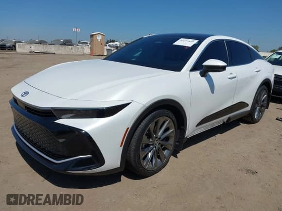 ✅ 2024 Toyota Crown XLE • VIN: JTDAAAAF2R3027013 • Lot: 42226856. Wystawiony na IAAI z przebiegiem 26 393 mil. Bezpłatny archiwum sprzedaży aukcyjnych z USA i szczegółowy raport historii pojazdu na DreamBid. Zdjęcie 2.