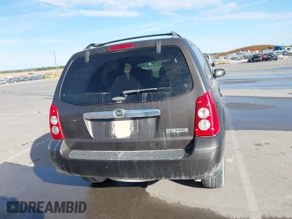 ✅ 2006 Mazda Tribute S • VIN: 4F2YZ94106KM19821 • Lot: 43410710. Listed on IAAI with 178,549 mi. Free auction sales archive from the USA and detailed vehicle history report at DreamBid. Image 17.