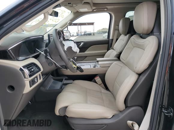 ✅ 2023 Lincoln Navigator Reserve • VIN: 5LMJJ2KG1PEL13765 • Lot: 78554514. Listed on Copart with Not provided. Free auction sales archive from the USA and detailed vehicle history report at DreamBid. Image 7.