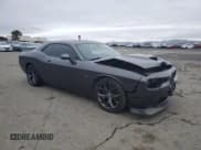 ✅ 2019 Dodge Challenger R/T • VIN: 2C3CDZBT9KH724365 • Lot: 38270764. Wystawiony na Copart z przebiegiem 50 634 mil. Bezpłatny archiwum sprzedaży aukcyjnych z USA i szczegółowy raport historii pojazdu na DreamBid. Zdjęcie 4.