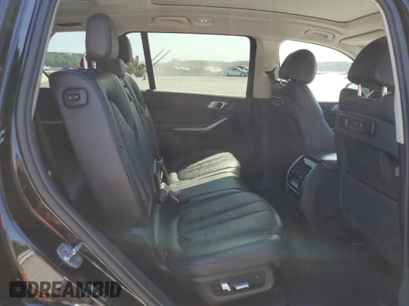 ✅ 2020 BMW X7 xDrive40i • VIN: 5UXCW2C05L9B56703 • Лот: 72012365. Опубликован ранее на Copart с пробегом 137 711 миль. Бесплатный доступ к архиву аукционных продаж из США и подробный отчёт об истории автомобиля на DreamBid. Изображение 11.