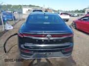 ✅ 2024 Toyota Crown Limited • VIN: JTDAAAAF4R3018961 • Lot: 43291880. Wystawiony na IAAI z przebiegiem 14 876 mil. Bezpłatny archiwum sprzedaży aukcyjnych z USA i szczegółowy raport historii pojazdu na DreamBid. Zdjęcie 15.