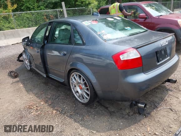 ✅ 2004 Audi S4 • VIN: WAUPL68E64A171079 • Lot: 42418706. Listed on IAAI with 179,375 mi. Free auction sales archive from the USA and detailed vehicle history report at DreamBid. Image 3.