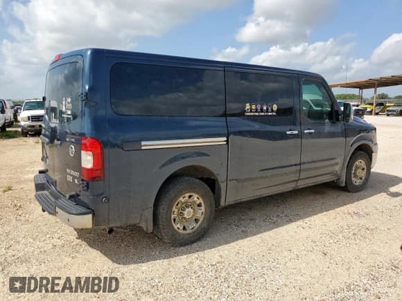 ✅ 2016 Nissan NV SV • VIN: 5BZAF0AA1GN856303 • Лот: 61944355. Опубликован ранее на Copart с пробегом 159 346 миль. Бесплатный доступ к архиву аукционных продаж из США и подробный отчёт об истории автомобиля на DreamBid. Изображение 3.