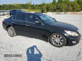 2009 Hyundai Genesis z VIN KMHGC46E49U029017, wystawiony jako Copart lot #68211234 z przebiegiem 168 195 mil mil oraz Szkoda całkowita • Salvage title. Historia ofert i sprzedaży dostępna na DreamBid. Obrazek 4.