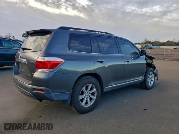 ✅ 2011 Toyota Highlander • VIN: 5TDBK3EH8BS066797 • Lot: 93655725. Wystawiony na Copart z przebiegiem 135 177 mil. Bezpłatny archiwum sprzedaży aukcyjnych z USA i szczegółowy raport historii pojazdu na DreamBid. Zdjęcie 3.