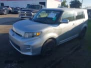 ✅ 2014 Scion xB • VIN: JTLZE4FE1EJ057879 • Lot: 43767932. Wystawiony na IAAI z przebiegiem 128 613 mil. Bezpłatny archiwum sprzedaży aukcyjnych z USA i szczegółowy raport historii pojazdu na DreamBid. Zdjęcie 2.
