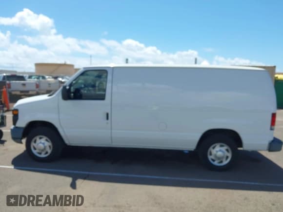 ✅ 2012 Ford Econoline Cargo Commercial • VIN: 1FTNE1EW8CDA81921 • Lot: 43317418. Wystawiony na IAAI z przebiegiem 22 175 mil. Bezpłatny archiwum sprzedaży aukcyjnych z USA i szczegółowy raport historii pojazdu na DreamBid. Zdjęcie 14.